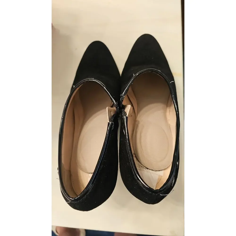 EUC Calvin Klein Black Suede Heeled Booties 